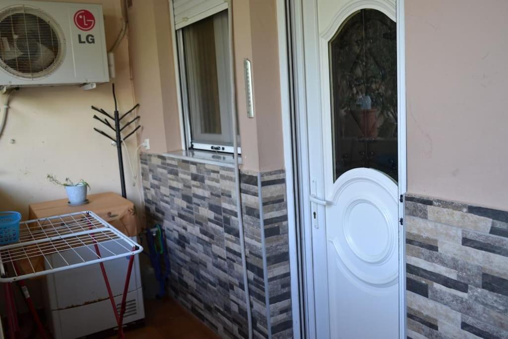Ferienwohnung Vasiliki'S Cosy House Nea Michaniona Exterior foto